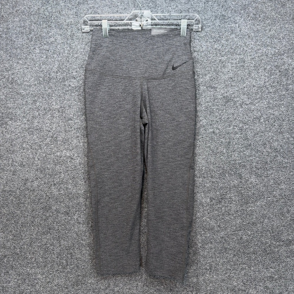 Nike Leggings Women Small Gray High Rise Legendary Tight Fit Capri Training NEW - Picture 1 of 10